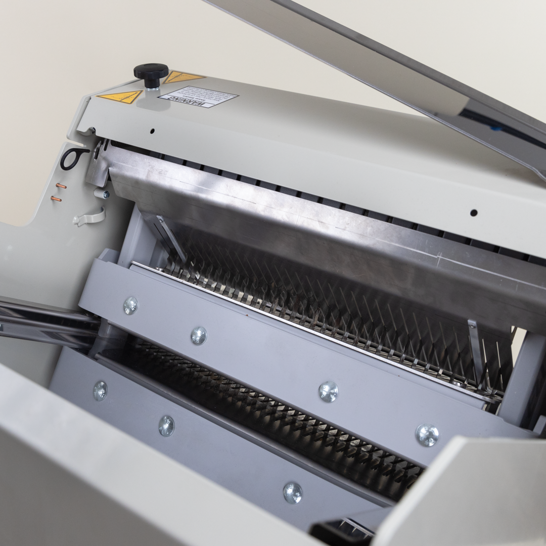 Simply Bread Slicer by JAC